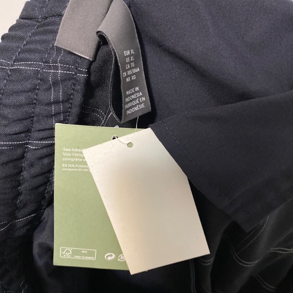 Regular fit joggers - Picture 3 of 4